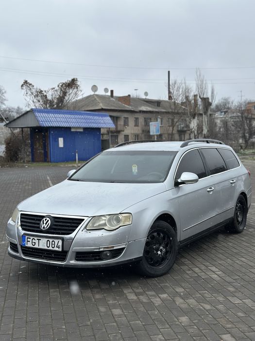 продам пассат б6 1.9тди bls в хорошем состоянии , из минуса нужно заменить передние стойки , отдам хорошие стойки в подарок , нету времени заниматься .