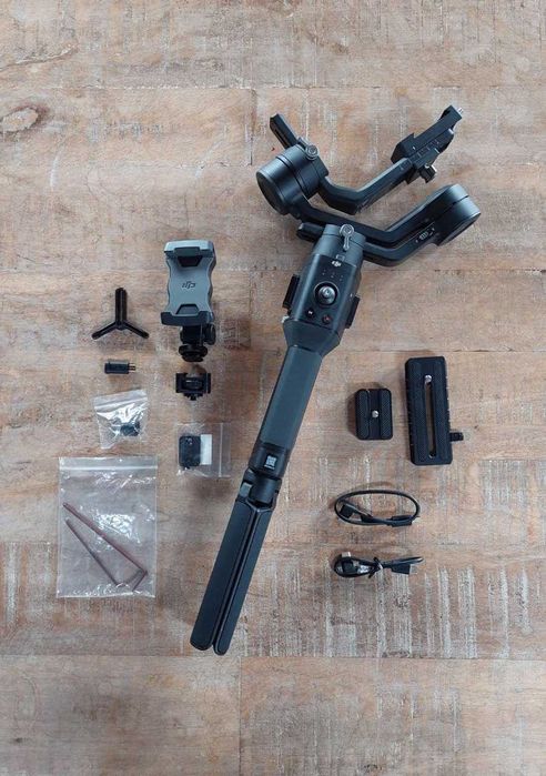 DJI Ronin-SC Estabilizador Gimbal de 3 eixos para Câmaras Mirrorless