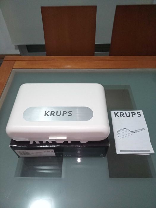 Faca elétrica KRUPS GVD 3 com dois conjuntos de lâminas