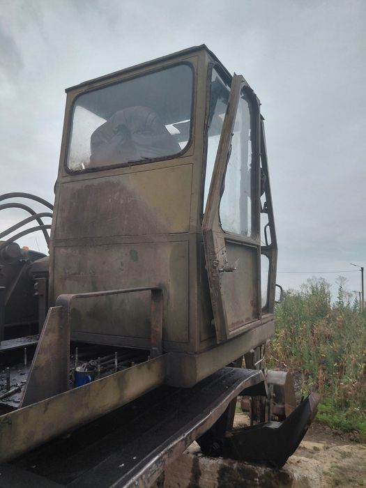 Кабину оператора Экскаватора эов-4421