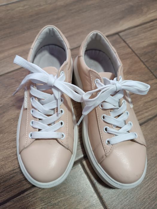 Кросівки шкіряні/кеди/туфлі/ взуття для дівчинки весна