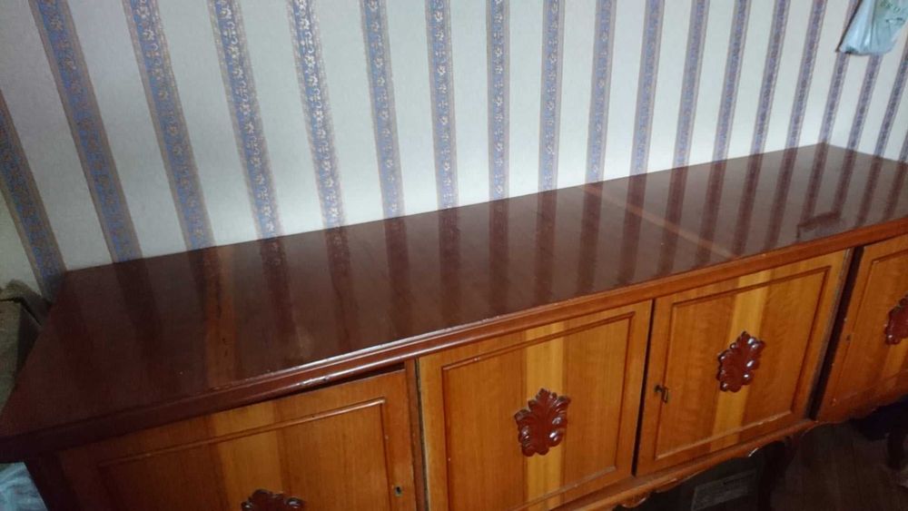 4 стула от гарнитура  Элеонора Румыния стол тумба сервант винтаж