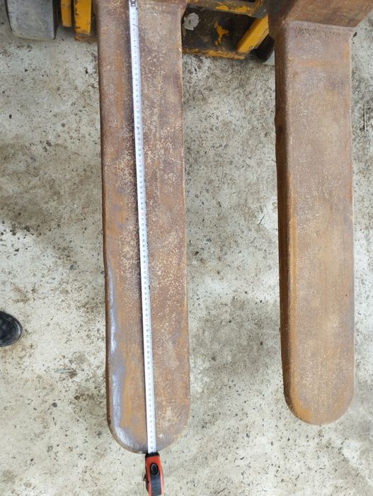 Навантажувач електричний вилковий