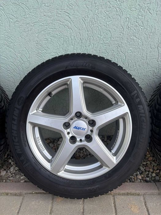 Sprzedam 2 Komplekta opon + Felgi 5x112