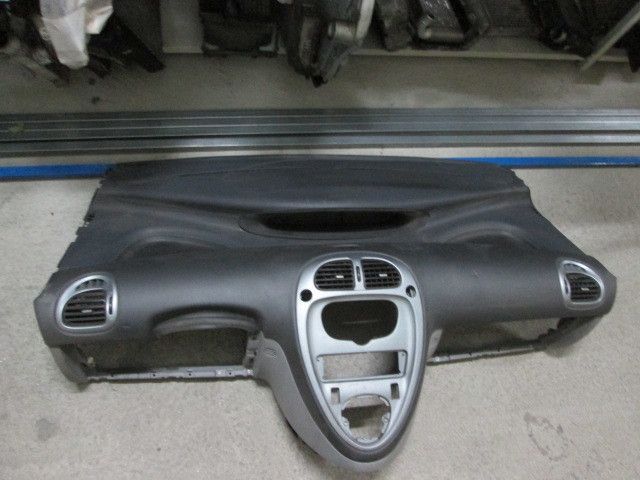 Tablier CITROËN Xsara Picasso (N68)