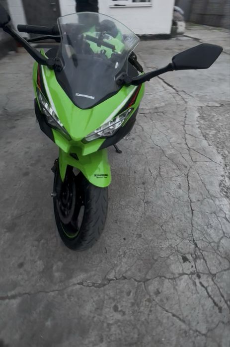 Продам  Кавасаки Нинзя 400