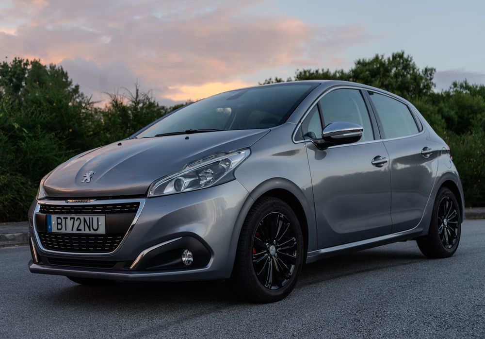 Peugeot 208 1.2 Allure – Económico, Bem Equipado e Estimado (2019)