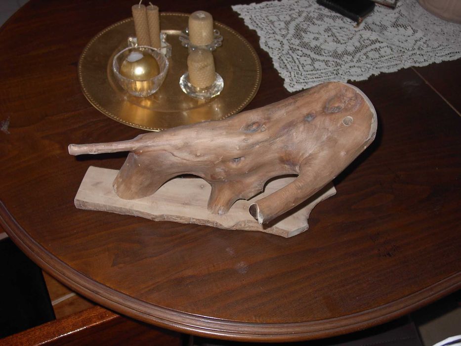 Esculturas em galho de árvore ao natural