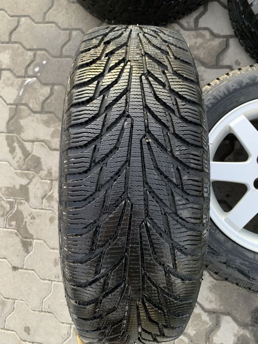 Нова гума з титанами