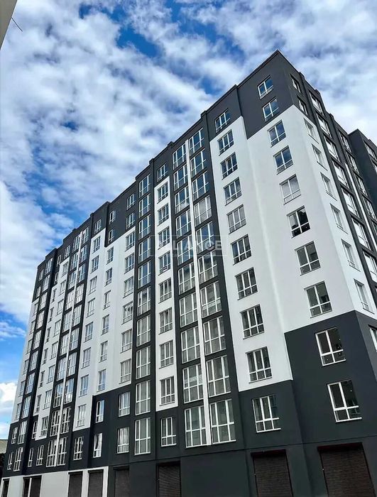 2 кімнатна квартира / готовий будинок неподалік від Центрального парку