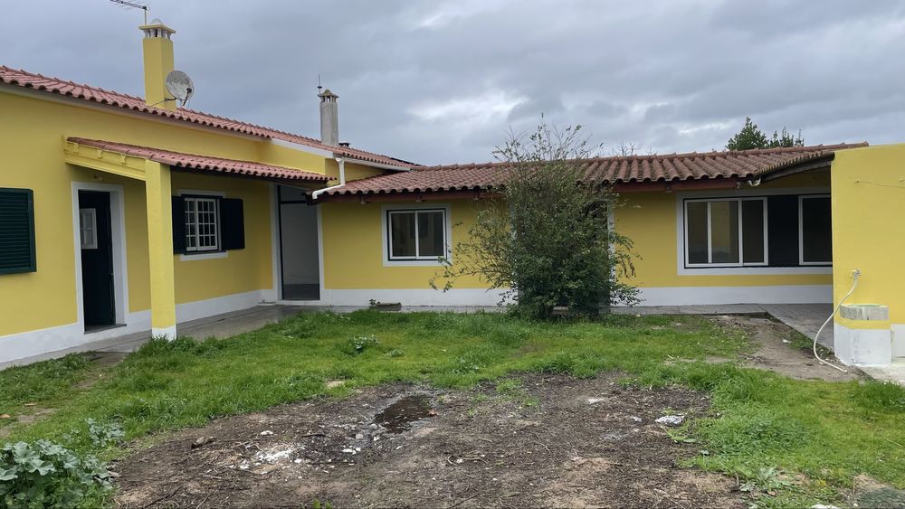 Magnifica Moradia T3, na Glória do Ribatejo