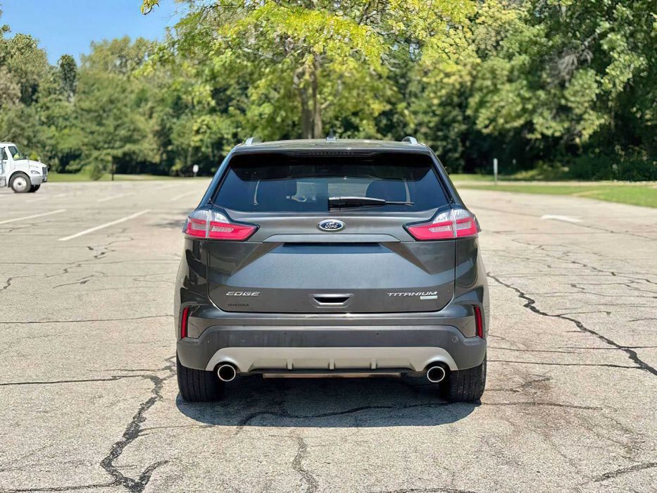 Ford Edge Titanium      2019