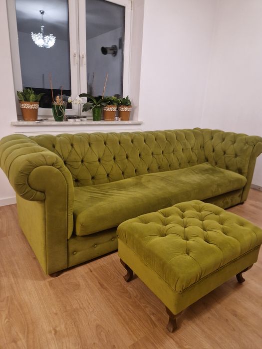 Sofa Chesterfield z pufą