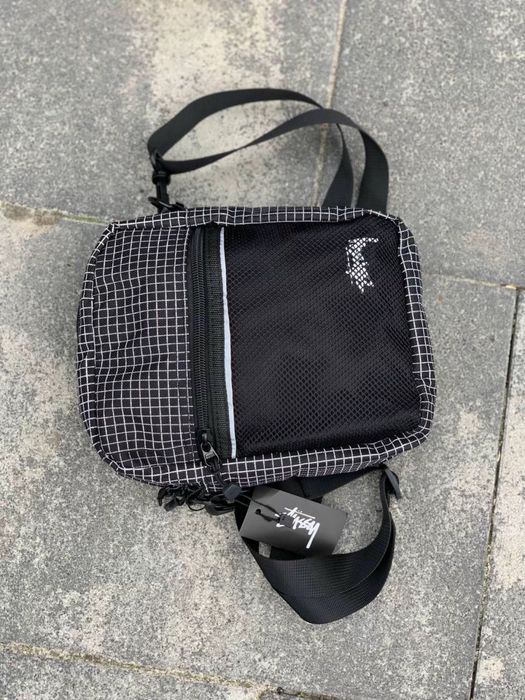 Чоловіча сумка через плече Stussy чорна в клітинку
