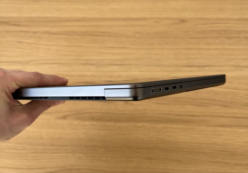 Macbook Pro 14” M3 Pro 18gb RAM 512gb SSD
