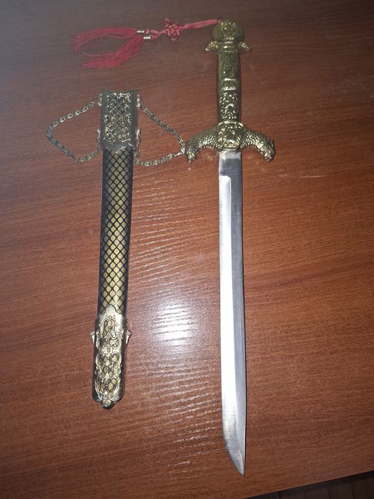 Espada curta de decoração