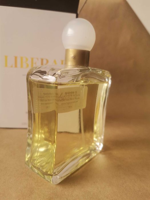 Perfume Liberal da sunset world, mulher