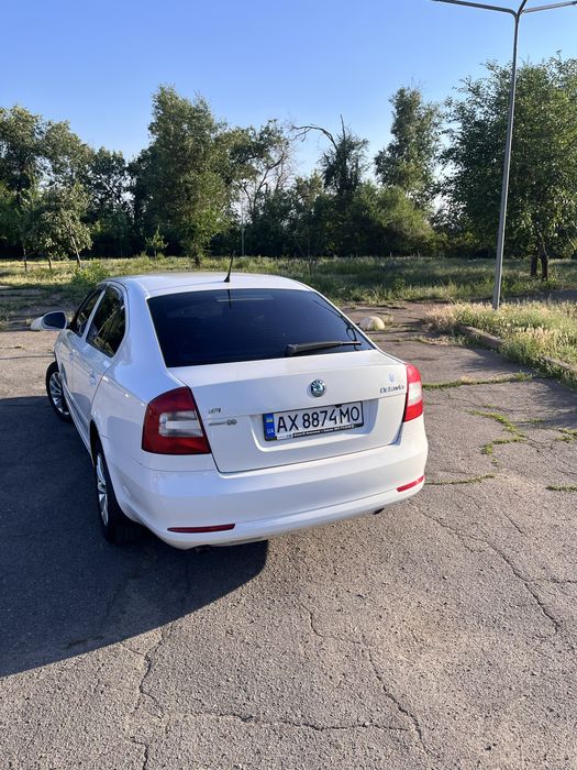 Skoda Octavia 2012 VIN TMBBA41Z5DB150495 фото оголошення 4 з 12