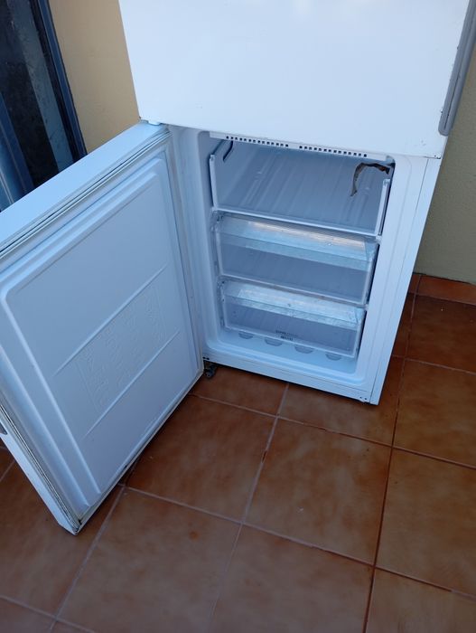 Frigorífico hotpoint Ariston