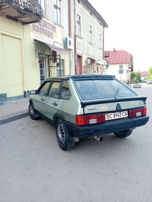 Продається дев'ятка!