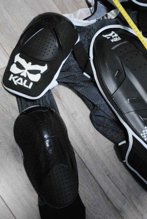 Защита тела Kali Protectives Jiva HARD, M. Вело захист професійний .