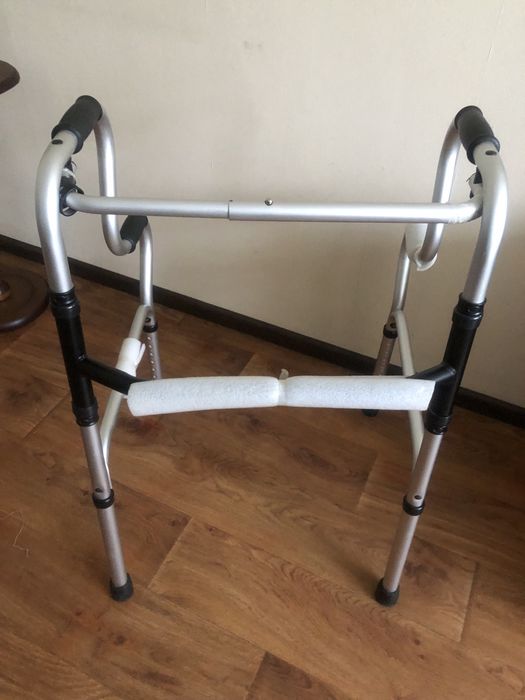 Продам ходунки для взрослых- новые