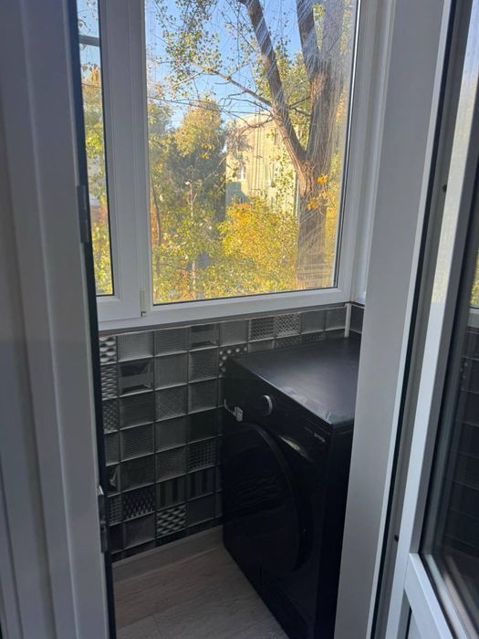 Продам 2к квартиру в Центральному районі міста пр. О. Поля ( Кірова)