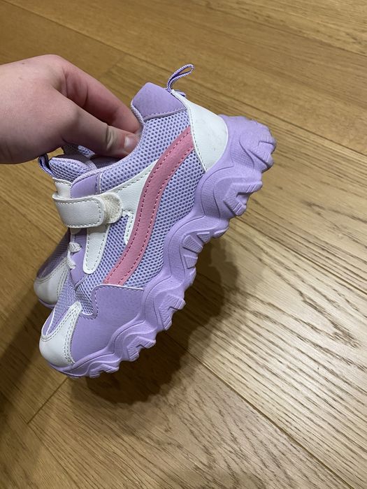 Adidasy 33 fioletowe buty wygodne