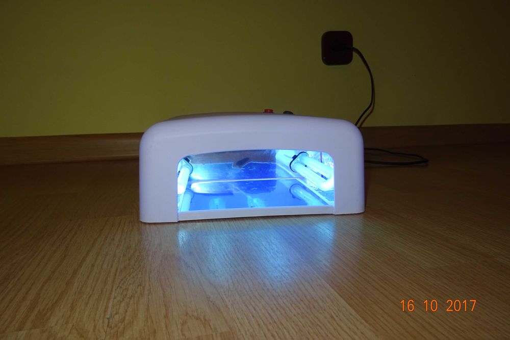 Lampa UV do paznokci