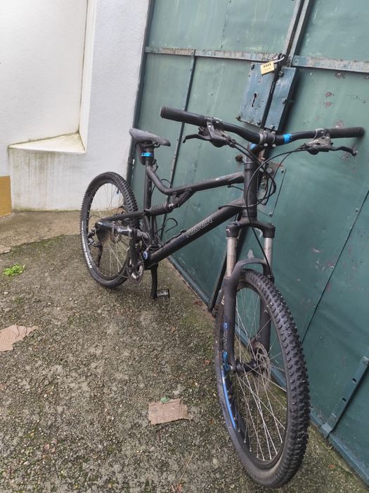 Bicicleta praticamente nova