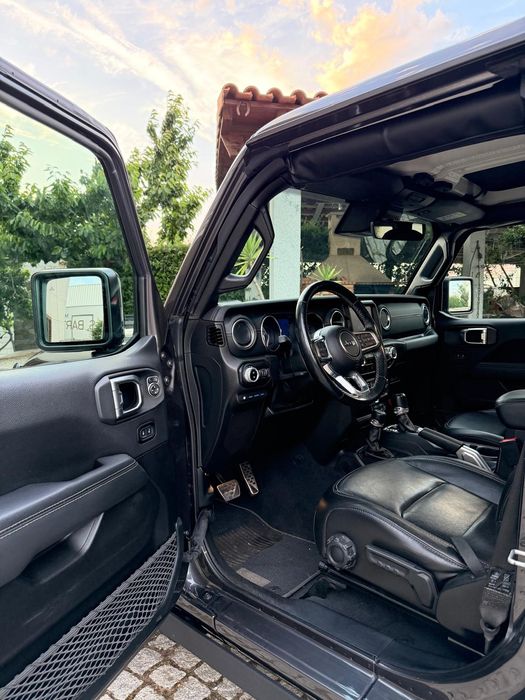 Jeep Wrangler 4xe aniversário