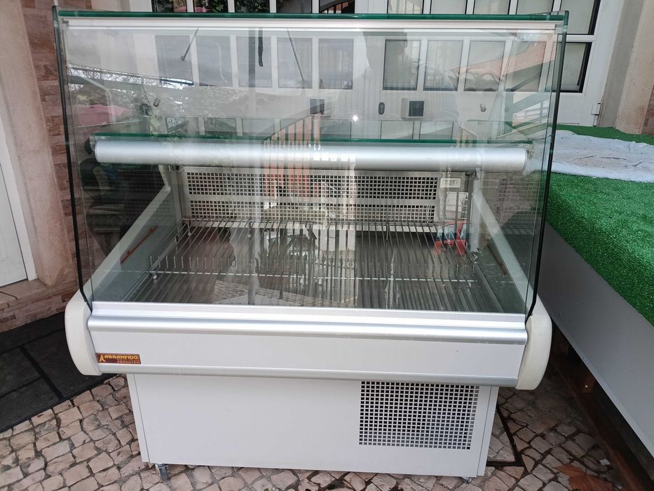 Cedência/ venda de equipamentos de Restauração