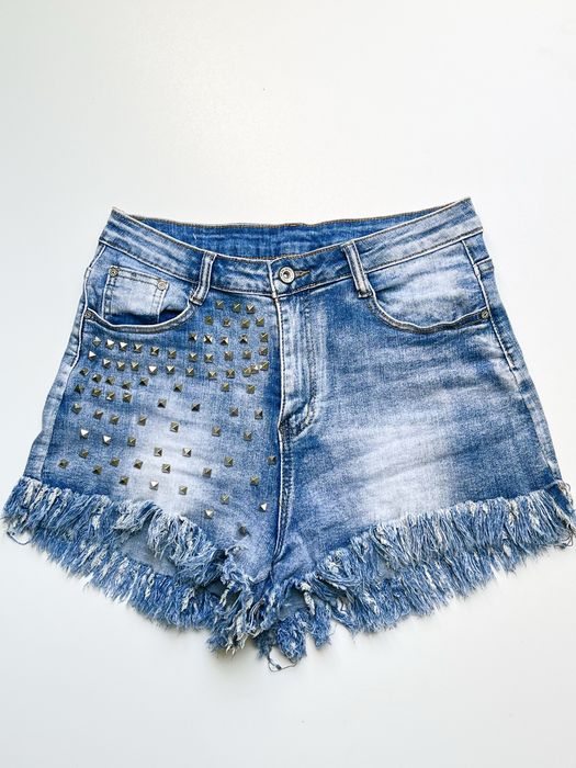 Spodenki jeansowe z ćwiekami L 40