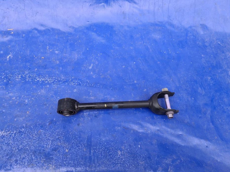 LEXUS UX wahacz drążek tył tylny