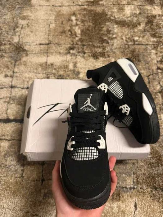 Jordan 4 Retro White Thunder R.45
