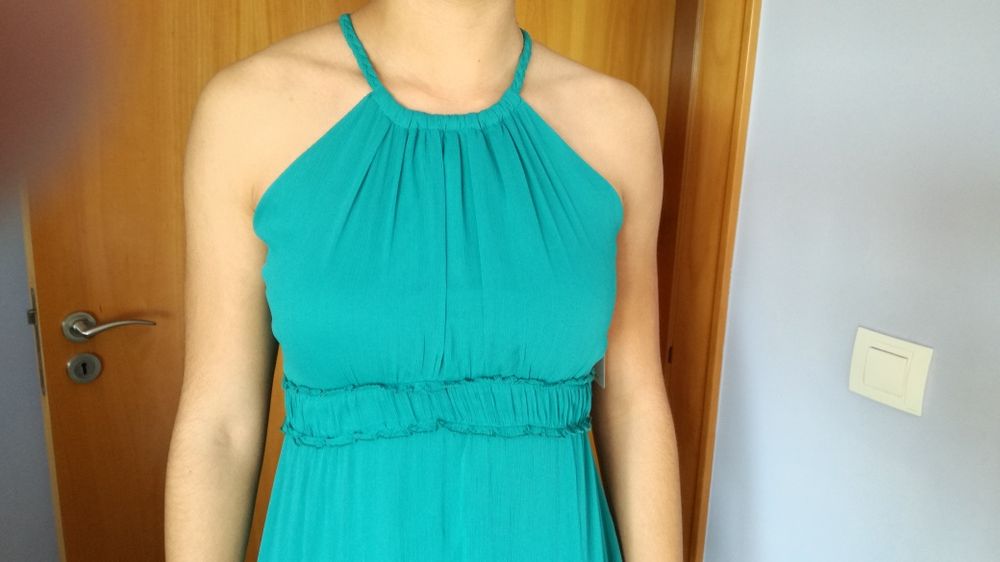 Vestido novo com etiqueta