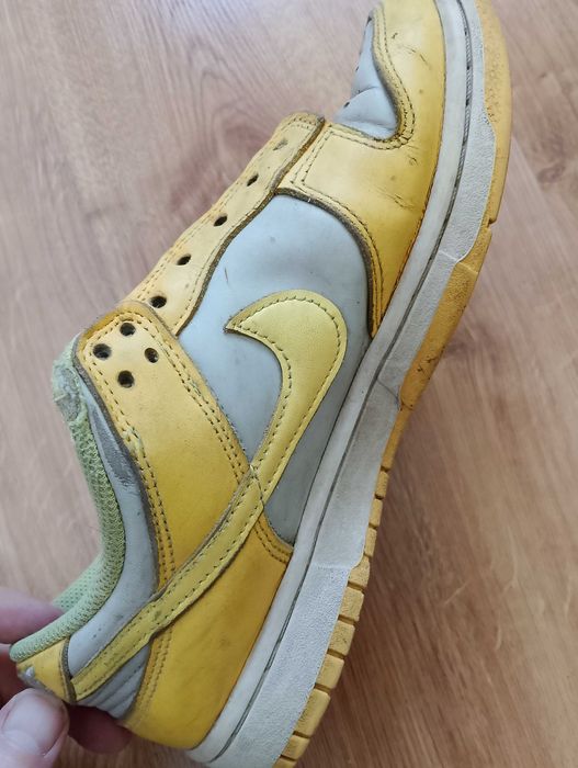 NIKE Dunk Low. Retro.