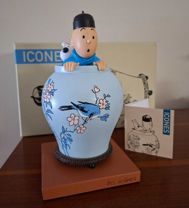 Figura de Tintin e Milu no Vaso Chinês