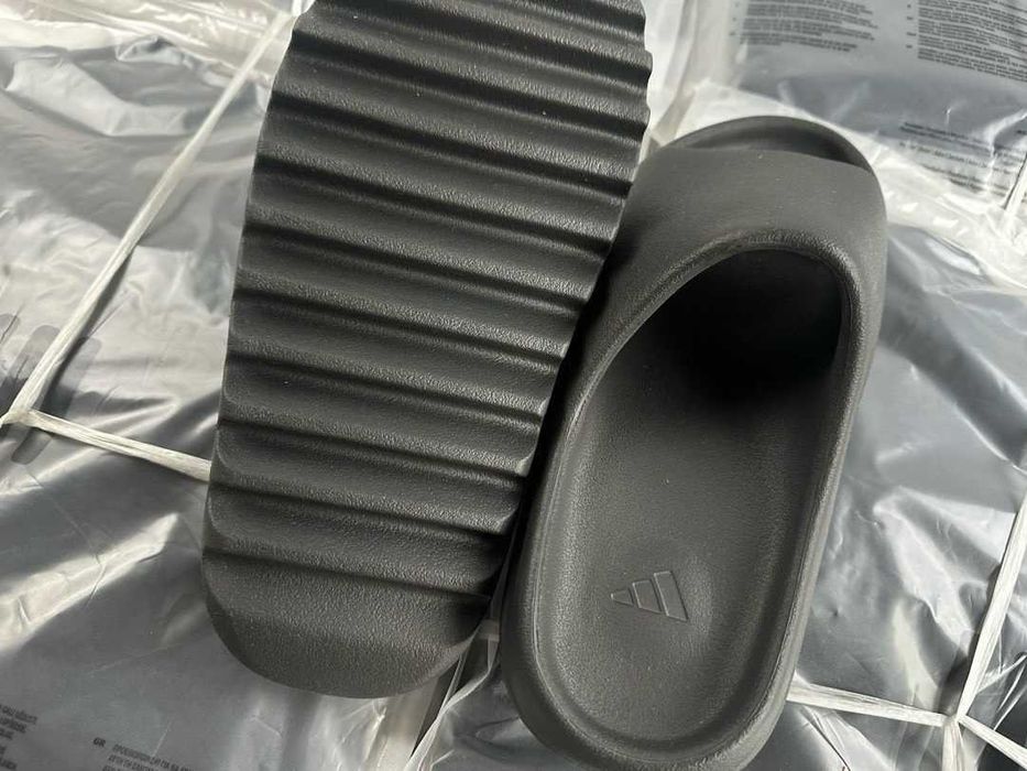 Yeezy_Slide_Onyx R.43