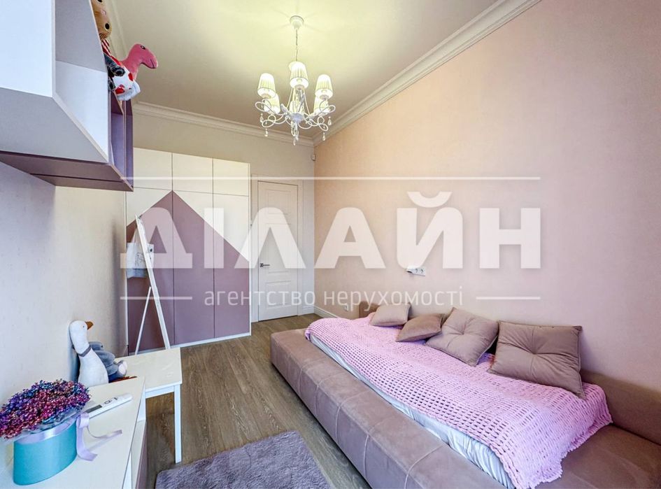 Дизайнерська  3х кімн квартира у закритому ЖК «Палладіо»