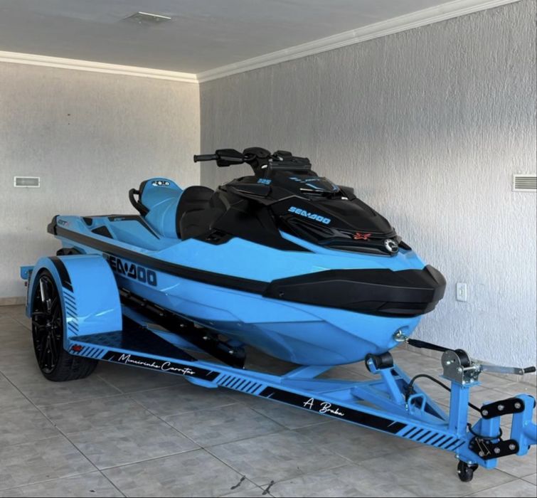 Carreta personalizada para jet-ski