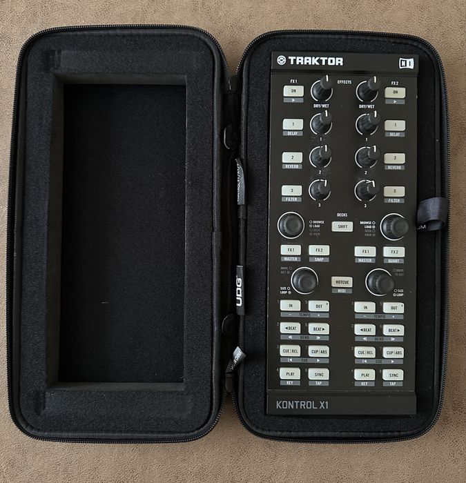 Traktor control x1 з чохломам