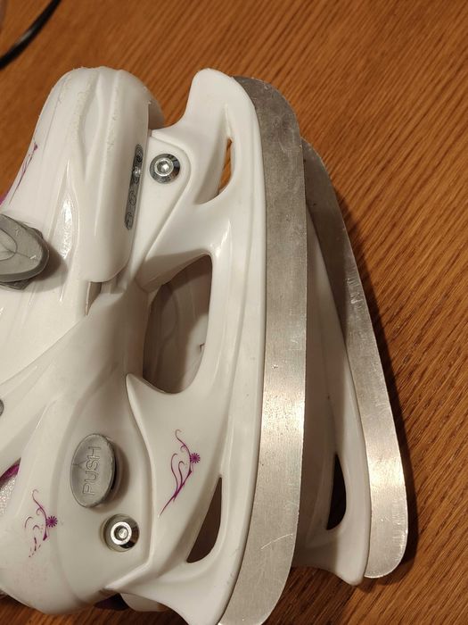 Łyżwy dziecięce regulowane