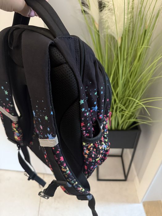 Piękny plecak do szkoły Coolpack Jerry Galaxy czarny w gwiazdki