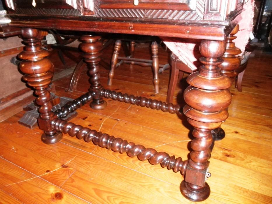 Mesa Bufete 4