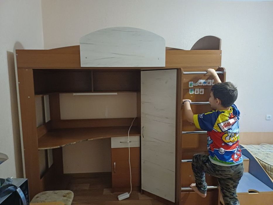 Дитяче ліжко двоповерхове