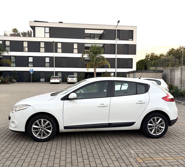 Renault Megane 1.5 foto 2