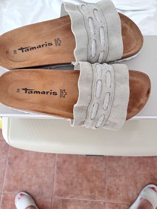 Fantásticos sapatos chinelos de Camurça