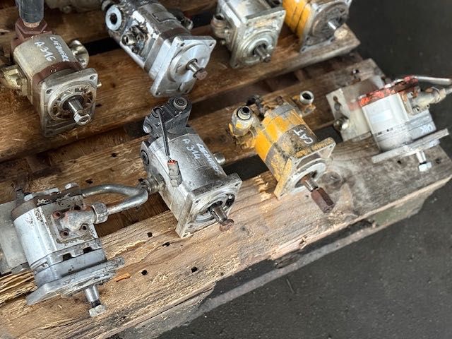 Silnik hydrauliczny do chłodnicy liebherr volvo cat hitachi