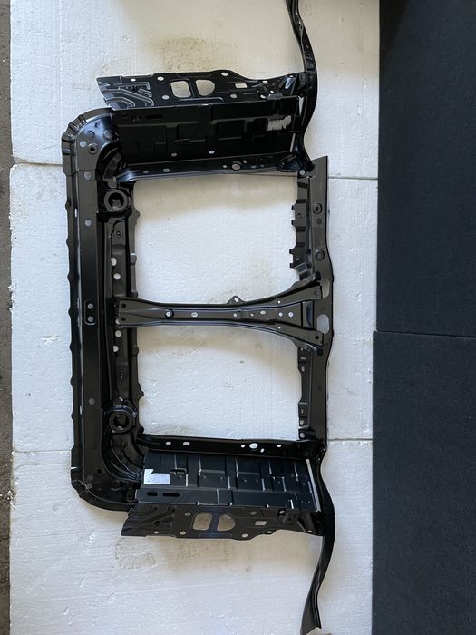 Телевизор установочная панель радиаторов Subaru Outback legacy b16 20-